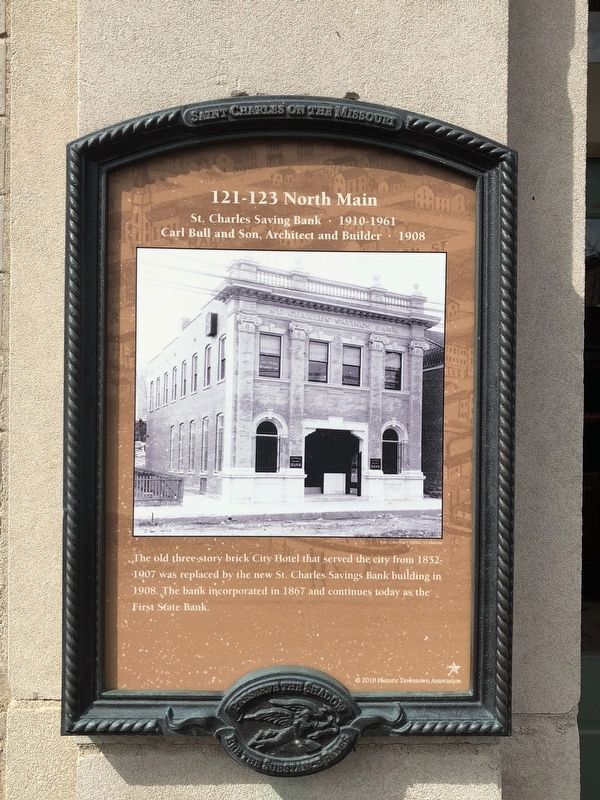 121-123 North Main Marker image. Click for full size.