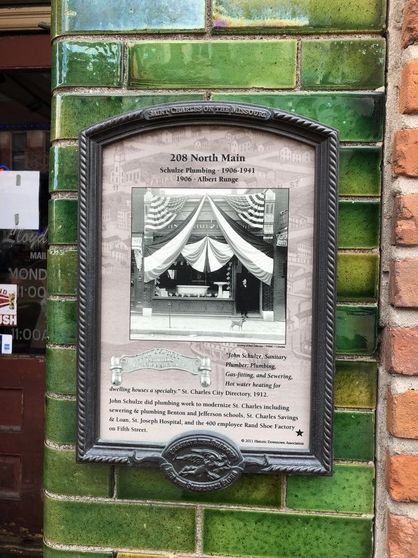 208 North Main Marker. Click for full size. 208 North Main Marker image. Click for full size.