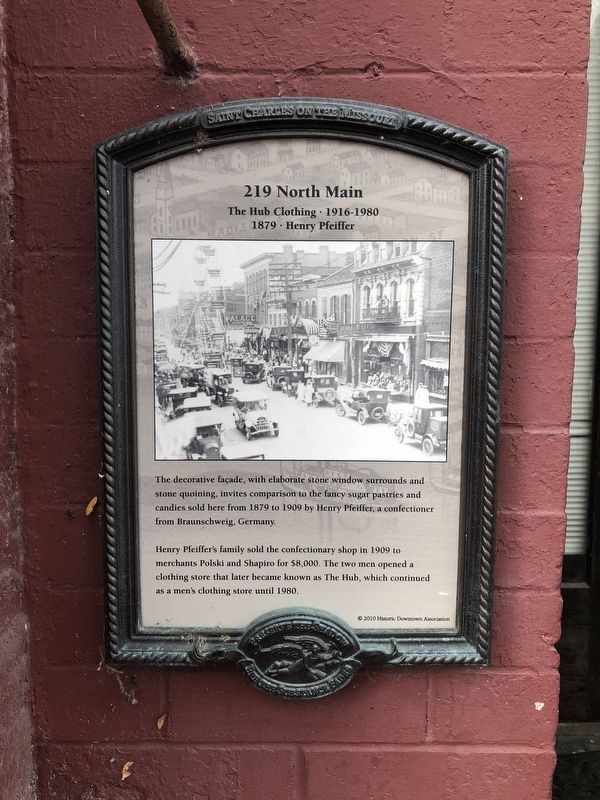 219 North Main Marker. Click for full size. 219 North Main Marker image. Click for full size.