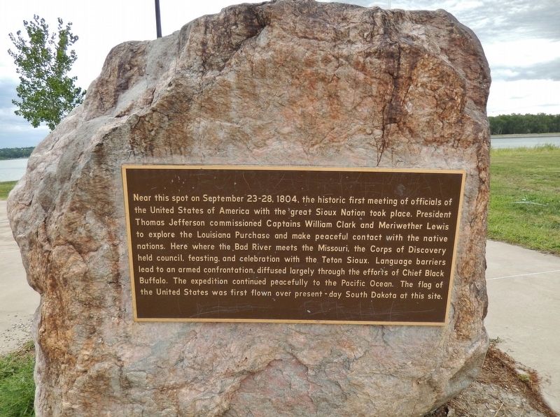 Lewis and Clark First Sioux Nation Meeting Marker (<i>tall view</i>) image. Click for full size.