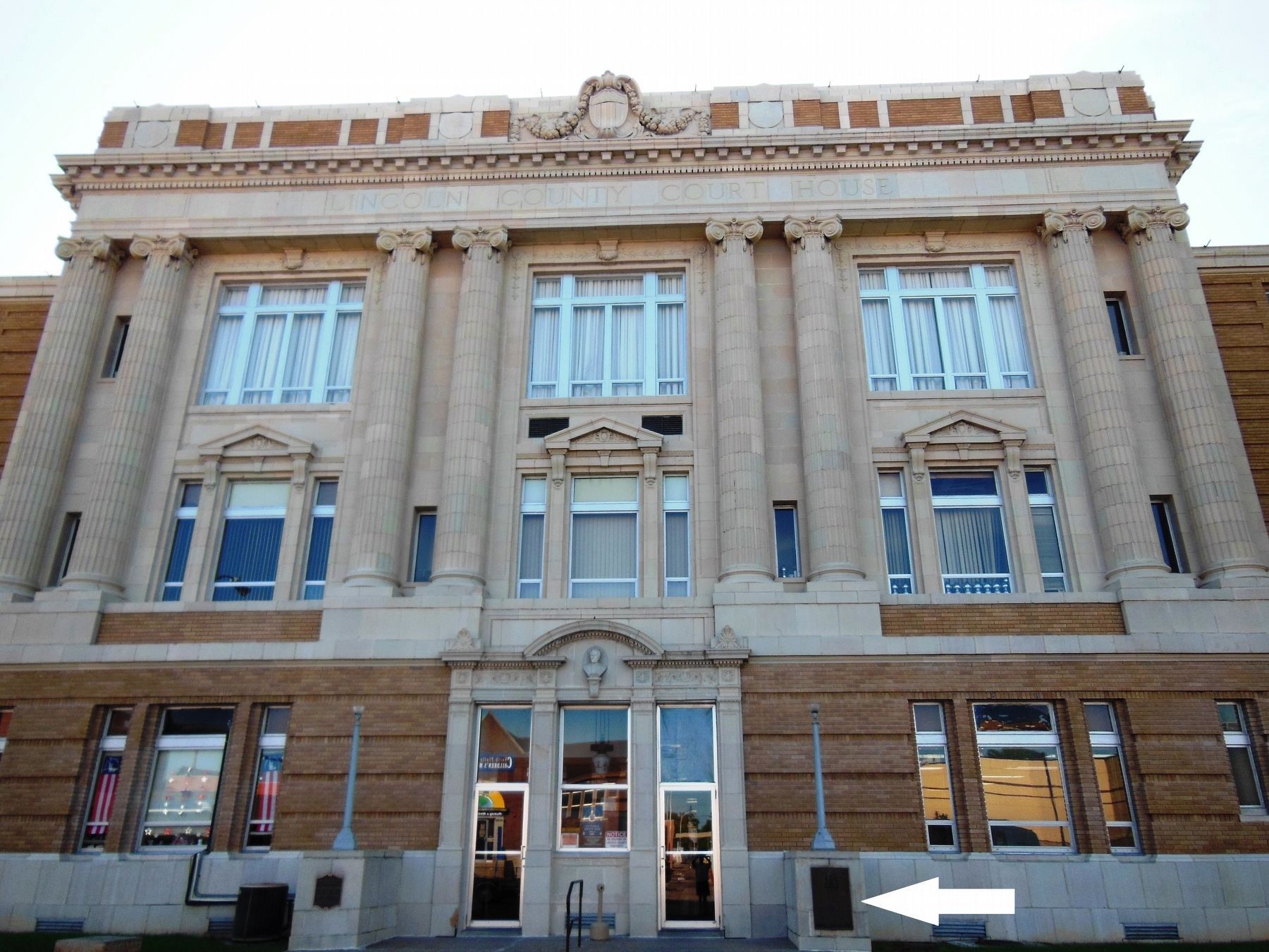 Lincoln County Courthouse (<i>west side; marker visible on right side of Jeffers St. entrance</i>). Click for full size. Lincoln County Courthouse (<i>west side; marker visible on right side of Jeffers St. entrance</i>) image. Click for full size.