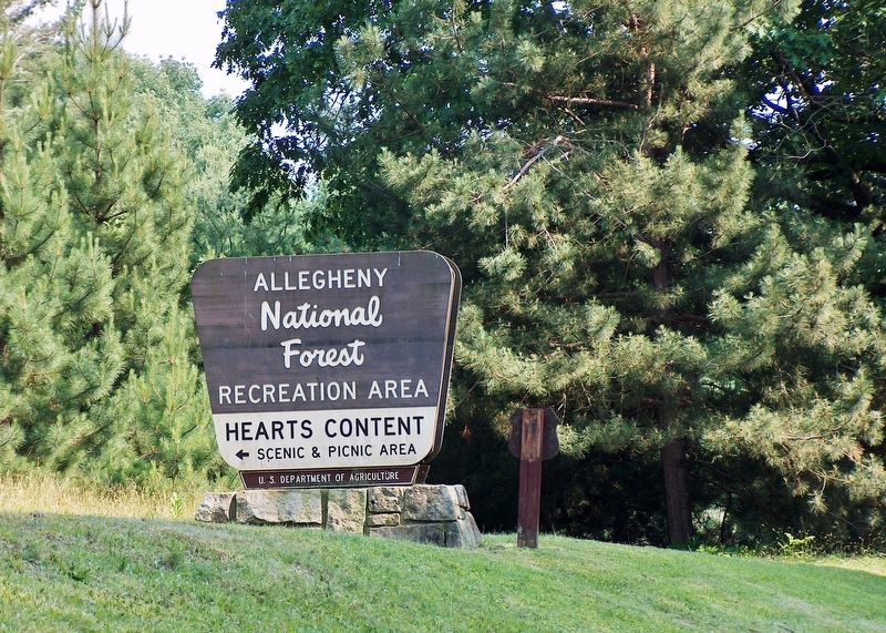 Allegheny National Forest Recreation Area sign (<i>turn here to access trailhead and marker</i>) image. Click for full size.