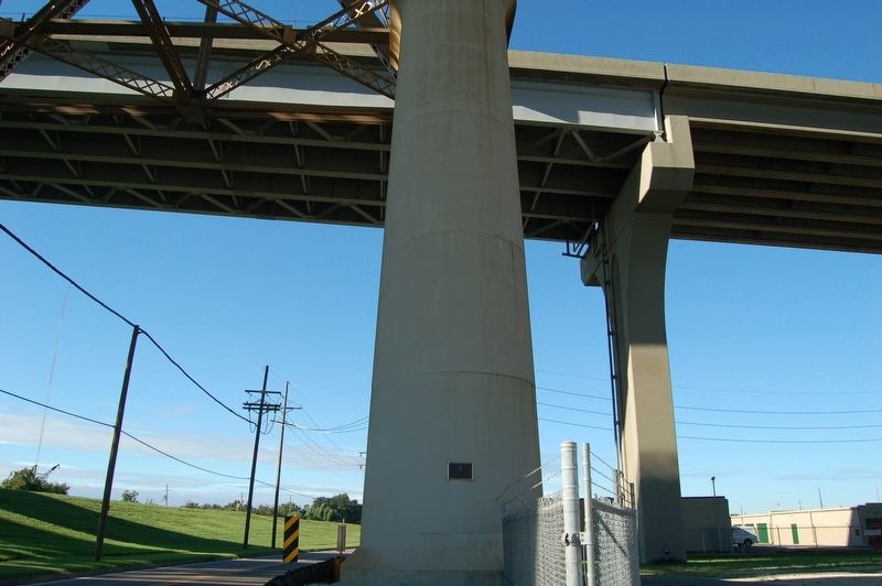 Huey P. Long Bridge, Louisiana Marker image. Click for full size.