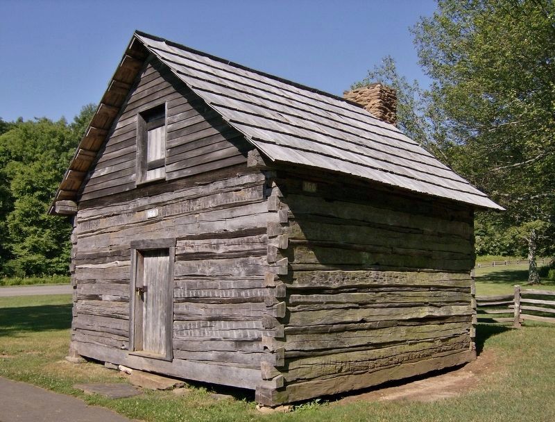 Puckett Cabin (<i>southeast corner</i>) image. Click for full size.