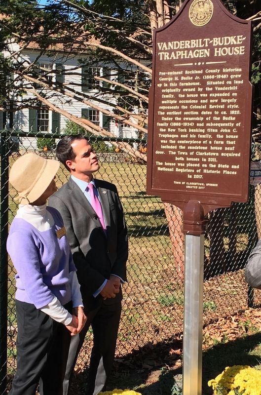 Vanderbilt-Budke-Traphagen House Marker image. Click for full size.