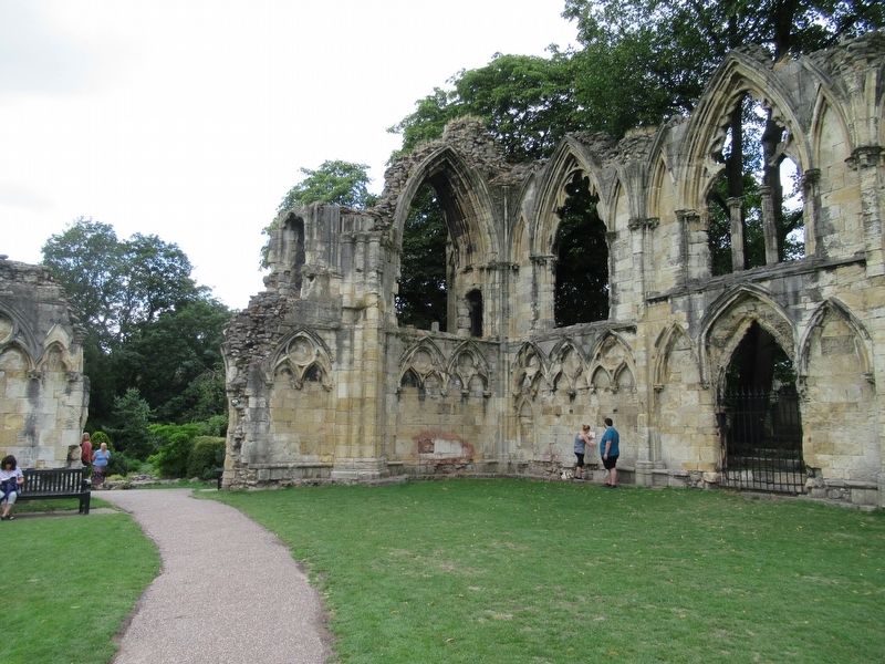 St Mary�s Abbey Ruins image. Click for full size.