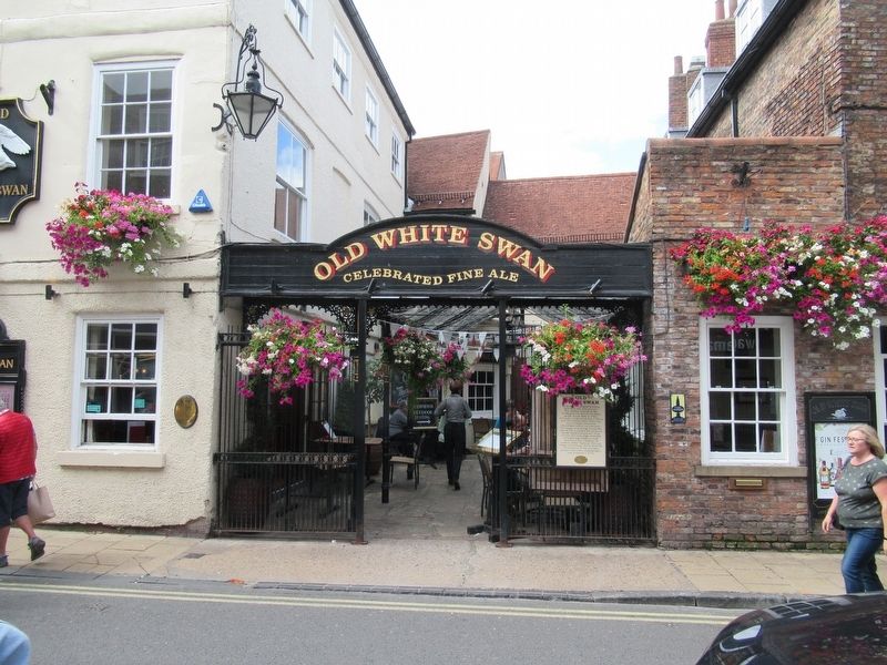 Old White Swan Pub. Click for full size. Old White Swan Pub image. Click for full size.