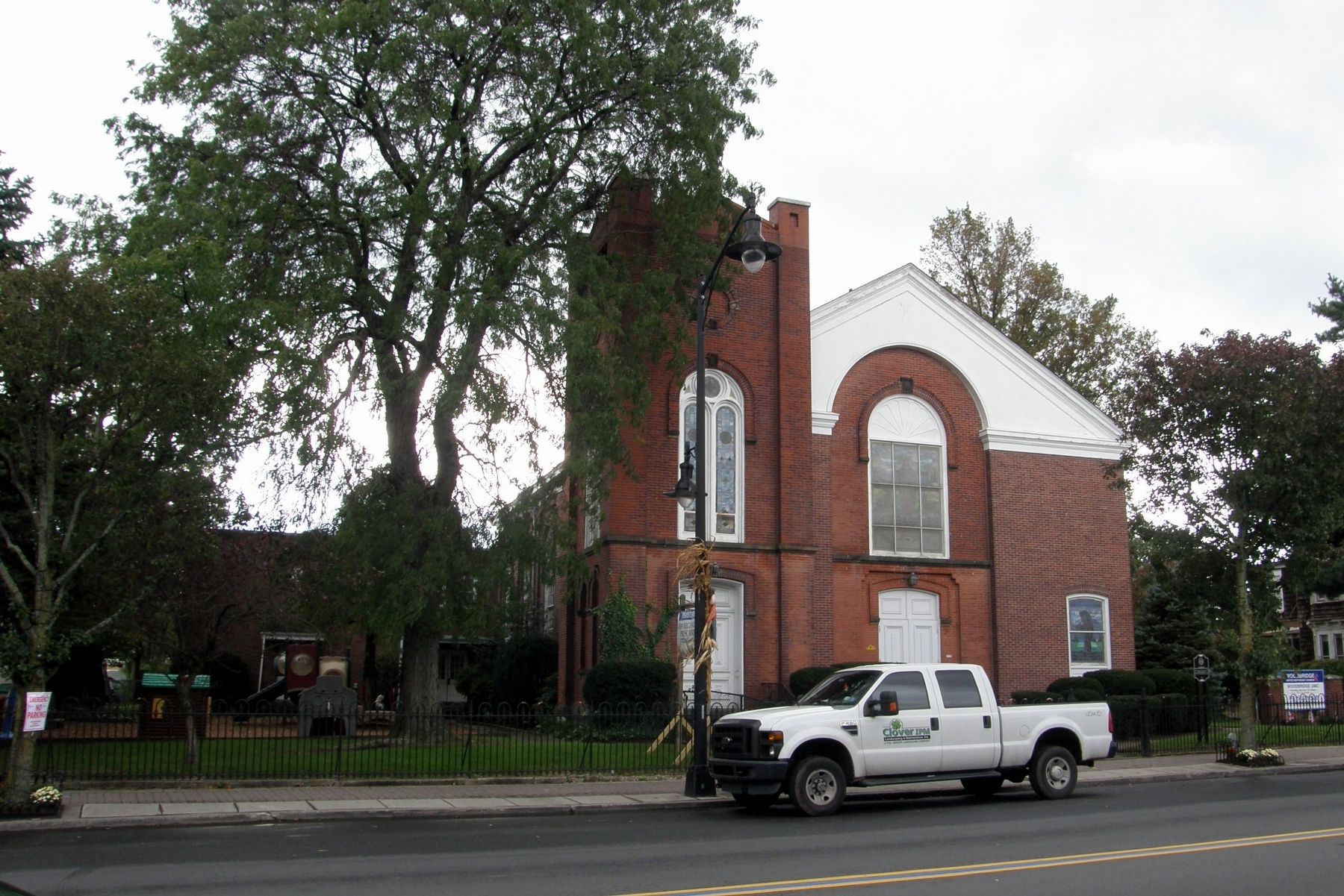 Woodbridge United Methodist Church image. Click for full size.