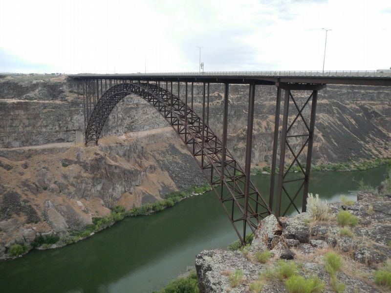 Twin Falls Perrine Bridge image. Click for full size.
