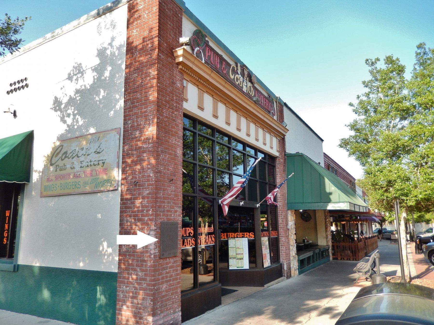 Citizens Bank Marker (<i>wide view</i>) image. Click for full size.