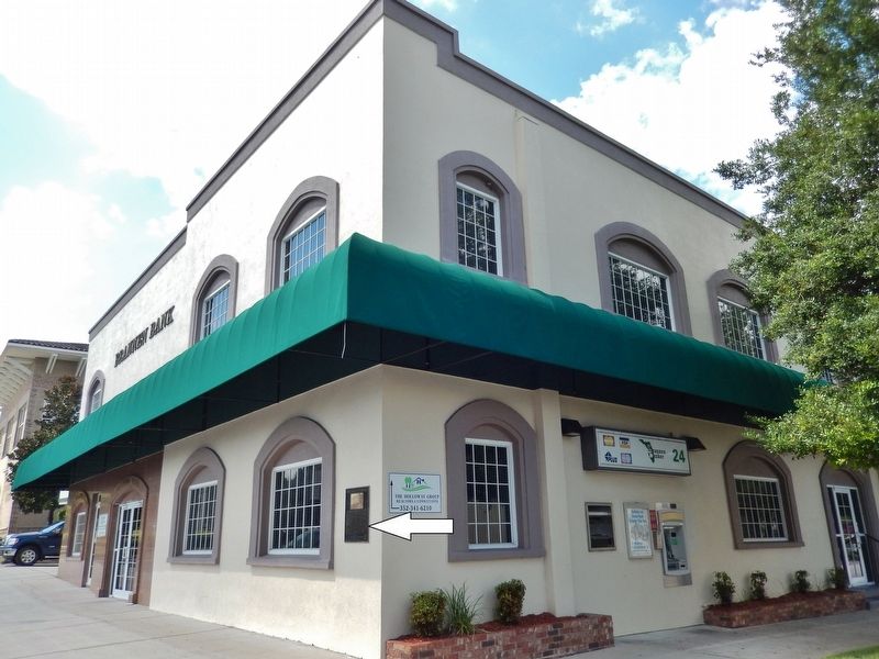 The Bank of Inverness Marker (<i>wide view</i>) image. Click for full size.