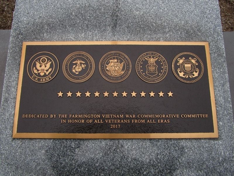 Farmington Veterans Memorial image. Click for full size.
