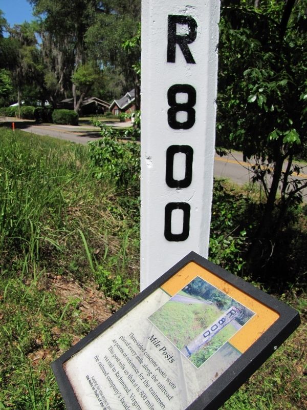 Mile Posts Marker (<i>tall view</i>) image. Click for full size.