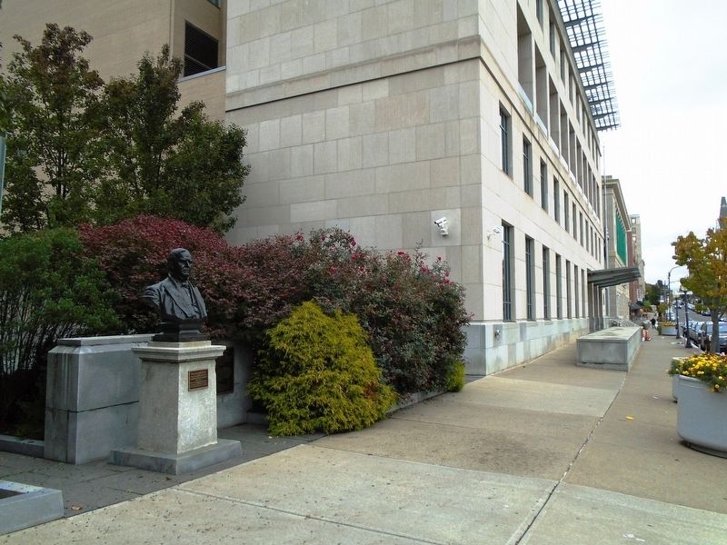 William M<sup><u>c</u></sup>Kinley Memorial Monument image. Click for full size.