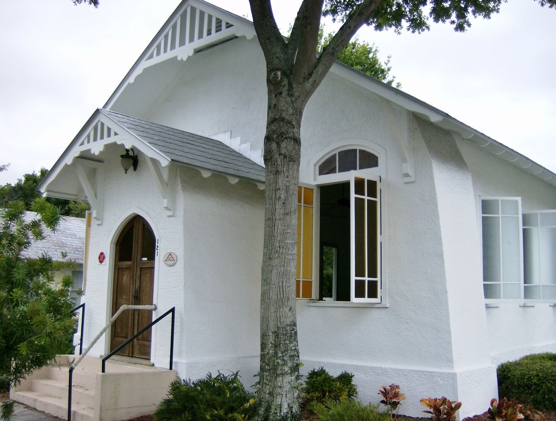 Historic Derby Street Chapel (<i>northeast corner view</i>) image. Click for full size.