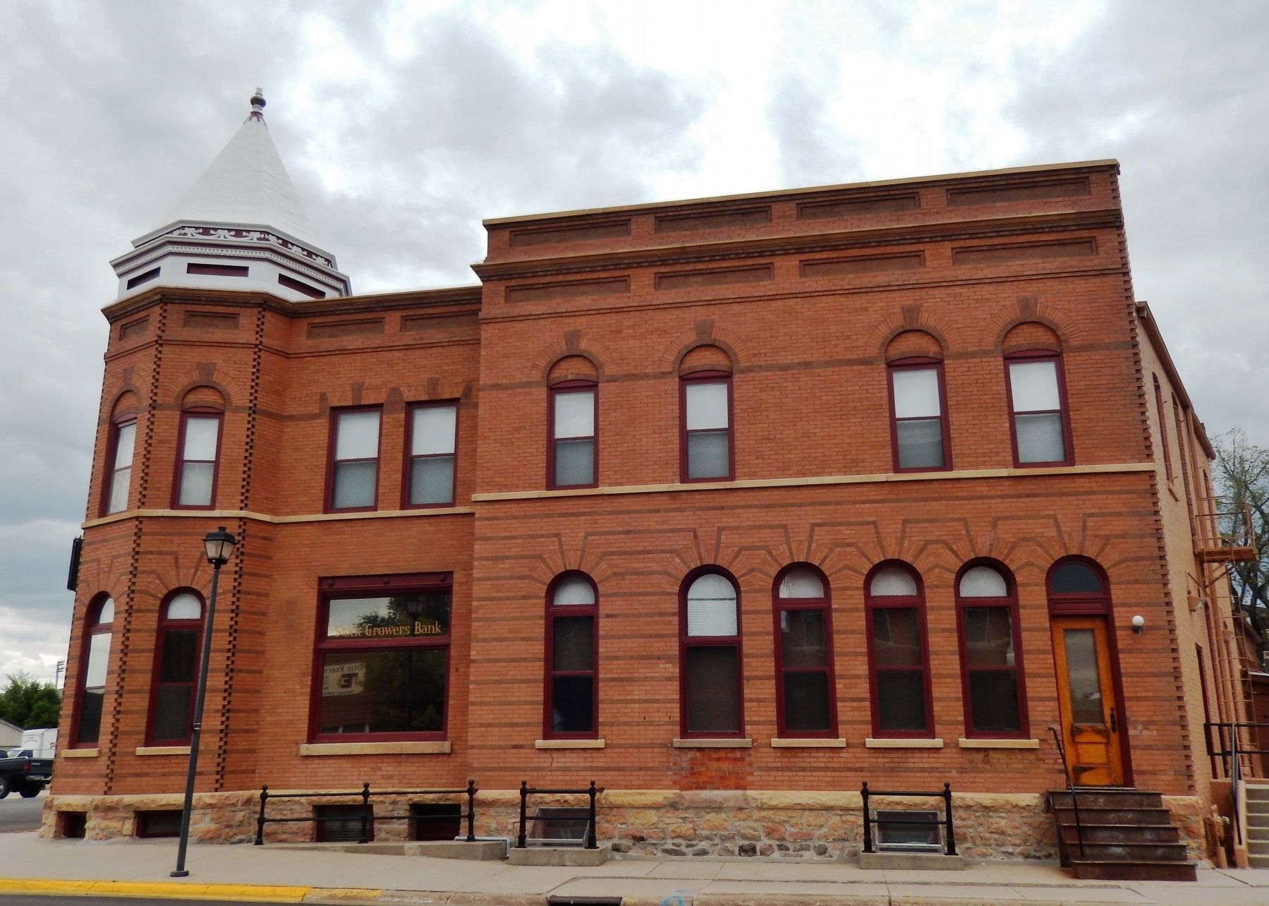 Stockgrowers Bank (<i>east side view from Deadwood Street</i>). Click for full size. Stockgrowers Bank (<i>east side view from Deadwood Street</i>) image. Click for full size.
