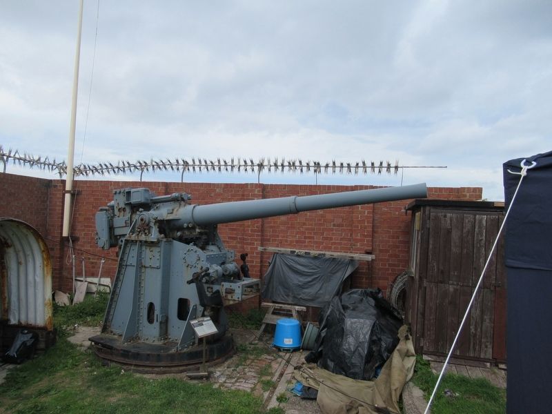 Naval Gun 4 inch image. Click for full size.