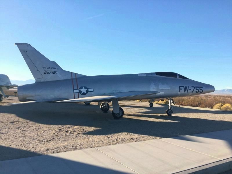 YF-100A “Super Sabre” image. Click for full size.