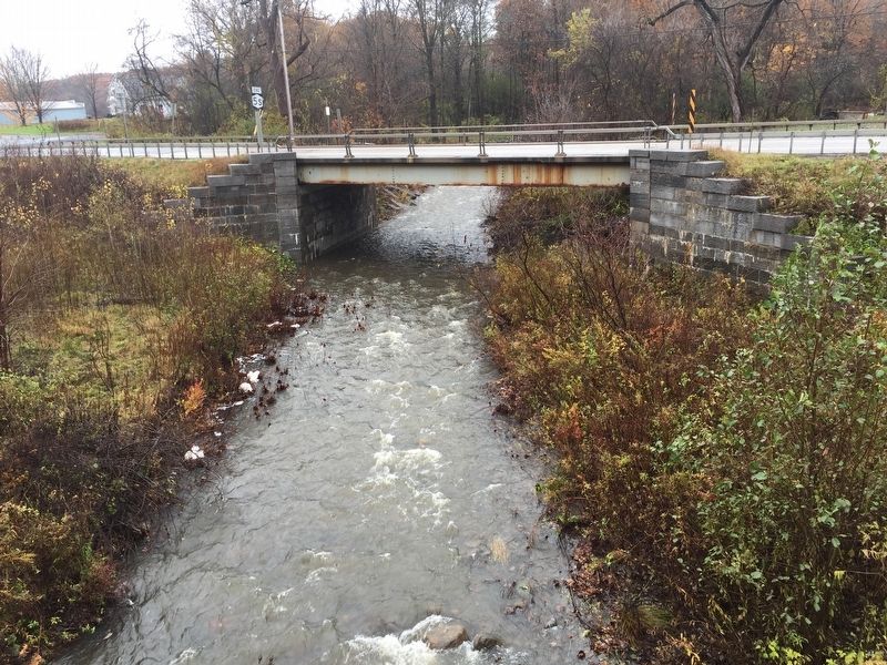 NY 5S Bridge using stones from aqueduct image. Click for full size.