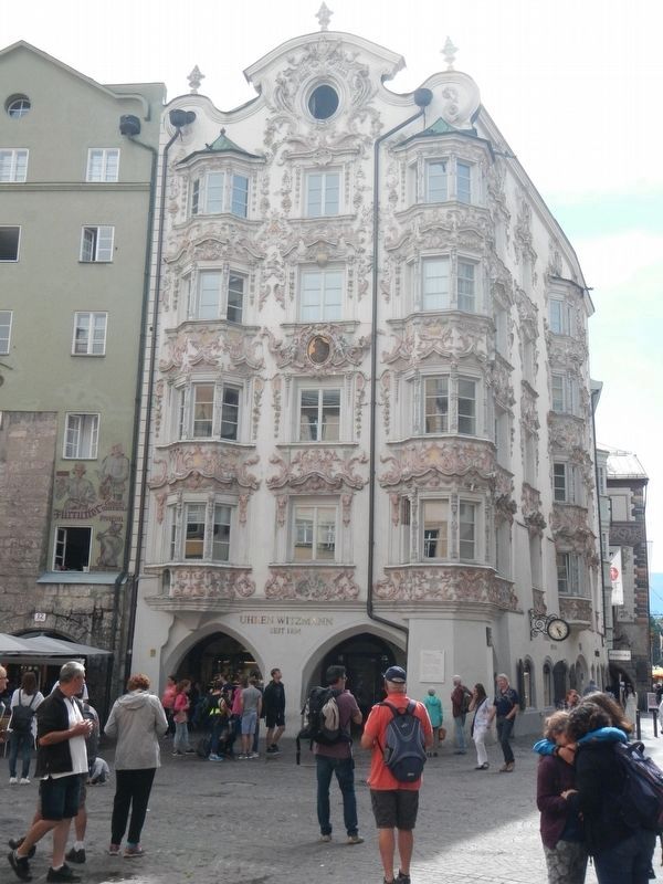 Hölblinghaus and Marker, at corner. Click for full size. Hölblinghaus and Marker, at corner image. Click for full size.