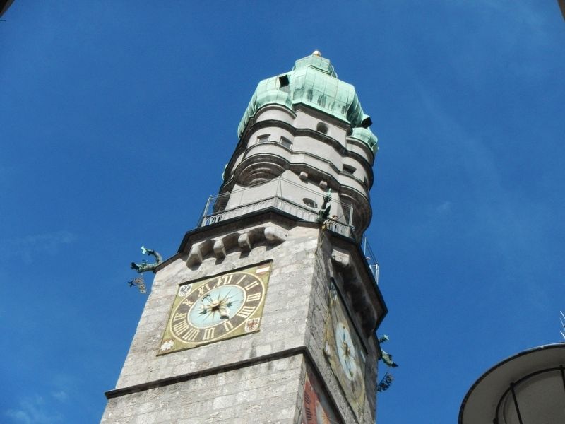 Historisches Rathaus clock tower image. Click for full size.