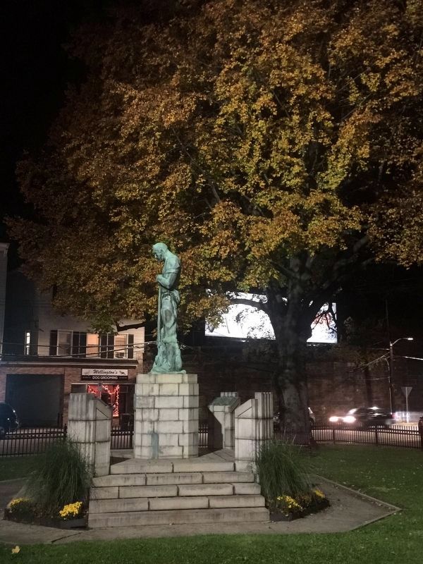 Port Chester Spanish American War Monument from the west. Click for full size. Port Chester Spanish American War Monument from the west image. Click for full size.