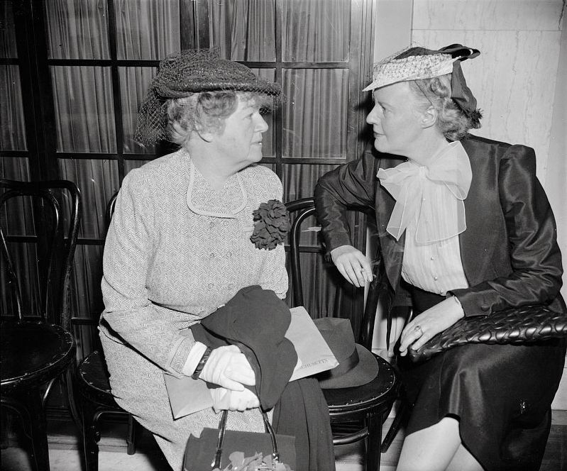 Rep. Edith Nourse Rogers (left) discussing with Dorothy Thompson (right) image. Click for full size.