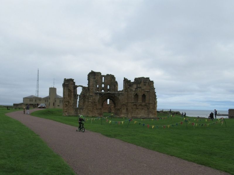 Tynemouth Priory and Castle Ruins image. Click for full size.