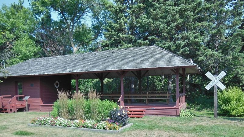 Lake Hubert Depot image. Click for full size.