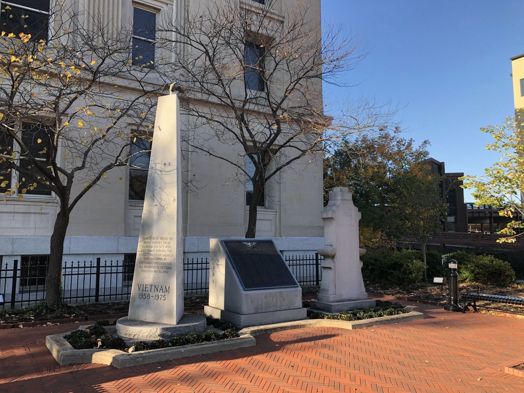 Dedicated to Those who Served in the World War Marker. Click for full size. Dedicated to Those who Served in the World War Marker image. Click for full size.