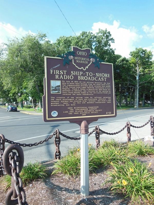 First Ship-To-Shore Radio Broadcast Marker (<i>tall view; looking south along Hartford Ave</i>) image. Click for full size.