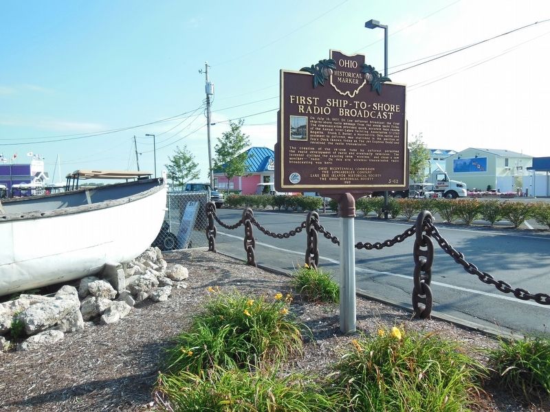 First Ship-To-Shore Radio Broadcast Marker (<i>wide view; looking north along East Bayview Dr</i>) image. Click for full size.