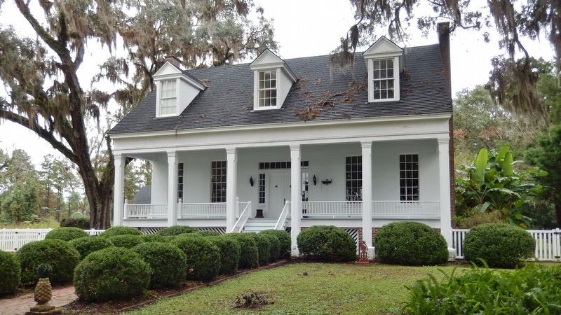 Asa May House/Rosewood Plantation (<i>southwest corner view</i>) image. Click for more information.