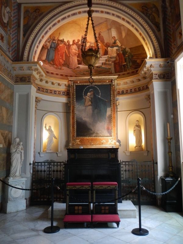 Achillion Palace, chapel niche image. Click for full size.
