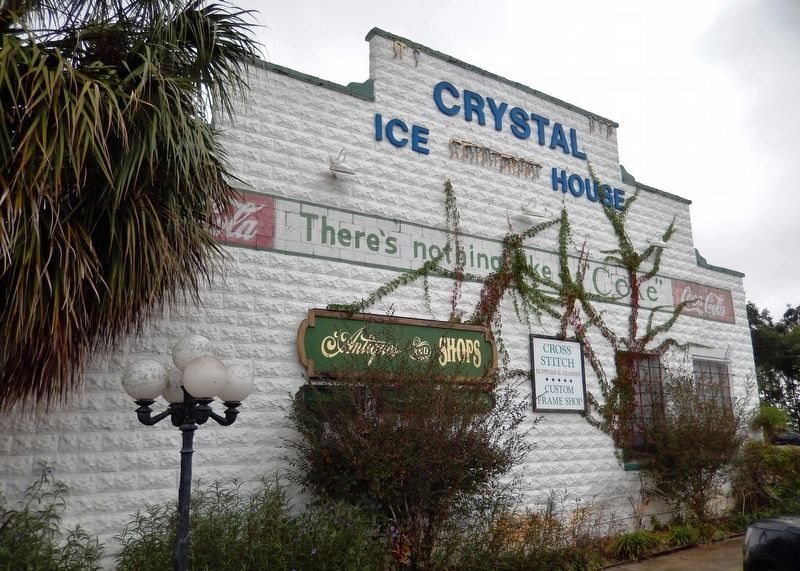 Crystal Ice House (<i>southeast corner view</i>) image. Click for full size.