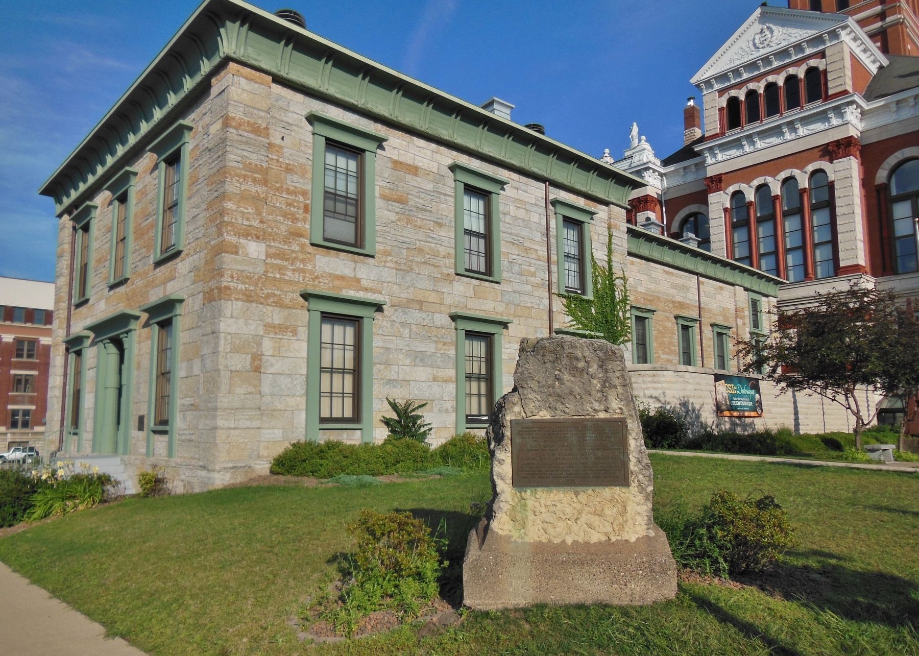 John Francis Rague Marker (<i>wide view; old Dubuque County Jail in background</i>) image. Click for full size.
