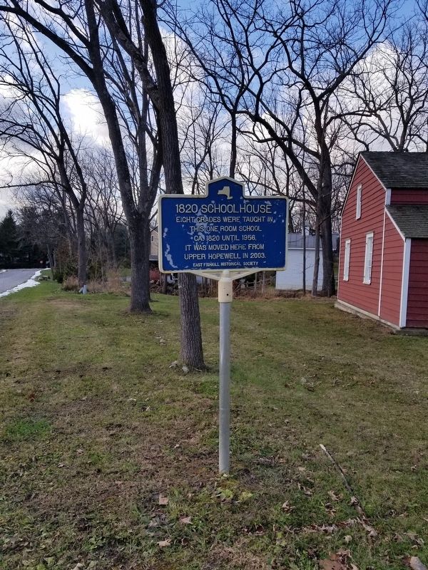 1820 Schoolhouse Marker image. Click for full size.