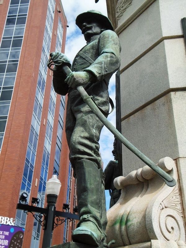 Civil War Memorial Cavalryman Statue image. Click for full size.