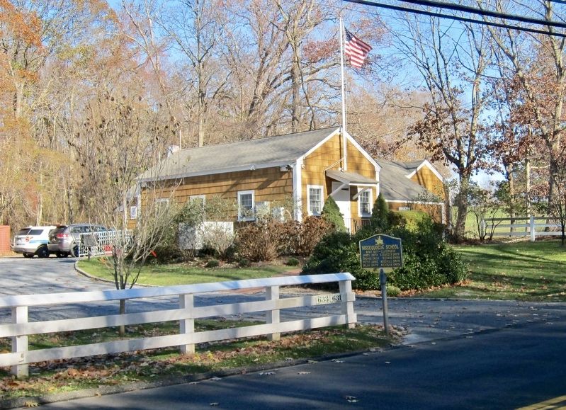 Nissequogue School and Marker image. Click for full size.
