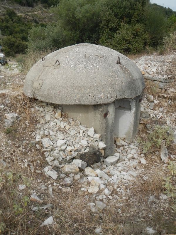 Albanian bunker, near monument image. Click for full size.