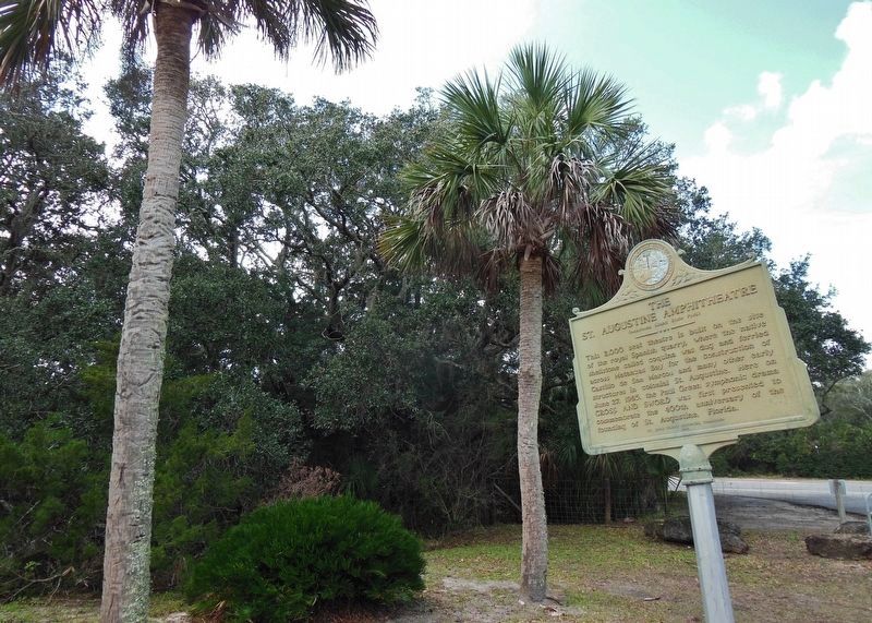The St. Augustine Amphitheatre Marker (<i>wide view to west; State Highway A1A in background</i>) image. Click for full size.