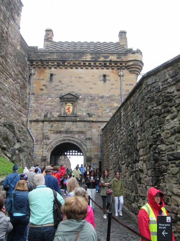 The Portcullis Gate of Edinburgh Castle image. Click for full size.