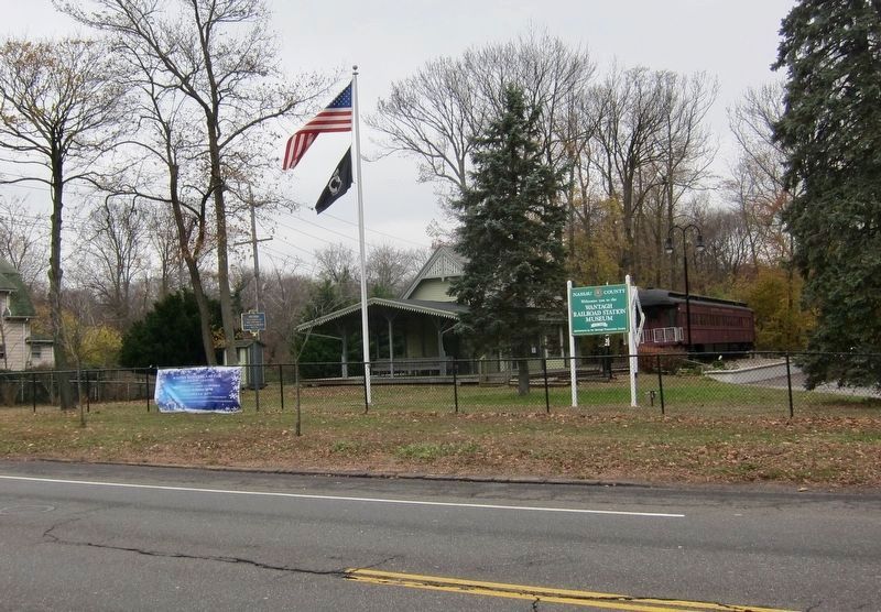 Wantagh Marker - wide view, looking across Wantagh Avenue image. Click for full size.