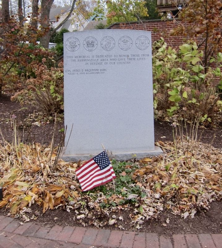 Farmingdale War Memorial. Click for full size. Farmingdale War Memorial image. Click for full size.