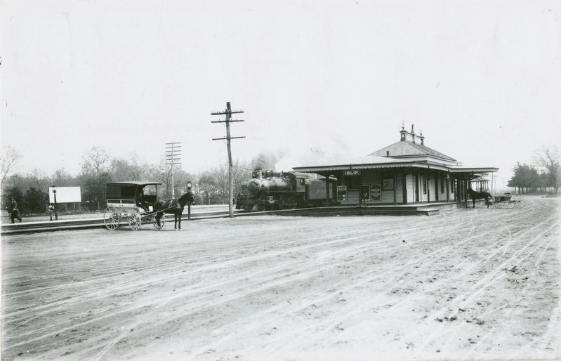 Islip Railroad Station. Click for full size. Islip Railroad Station image. Click for full size.