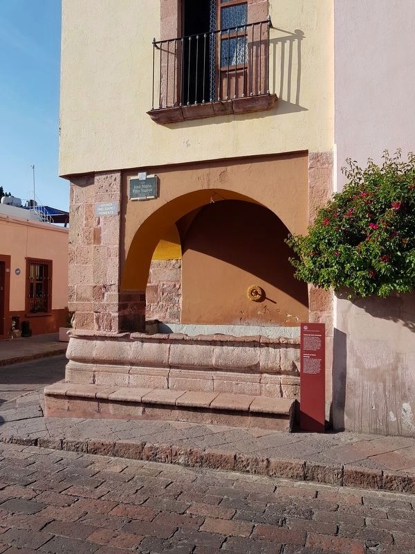 Fountain of Santo Domingo and Marker image. Click for full size.