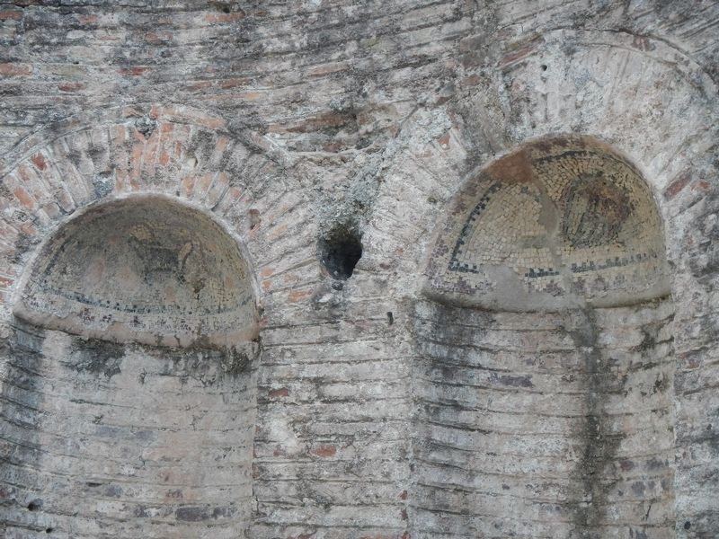 Note the mosaics inside the niche image. Click for full size.