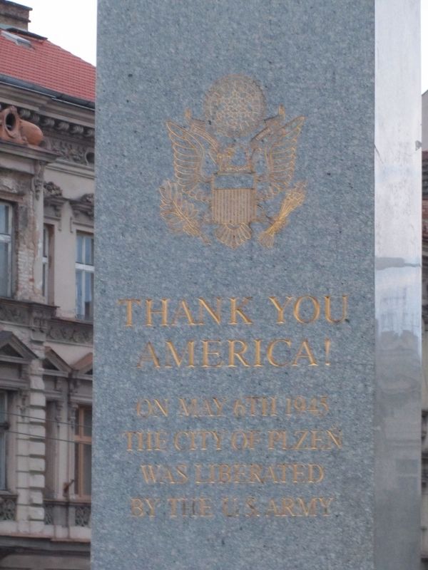 Dky, Ameriko! Monument English Column image. Click for full size.