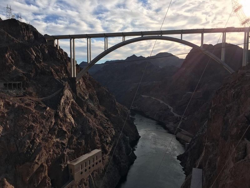A view of the bridge near the Hoover Dam and marker image. Click for full size.
