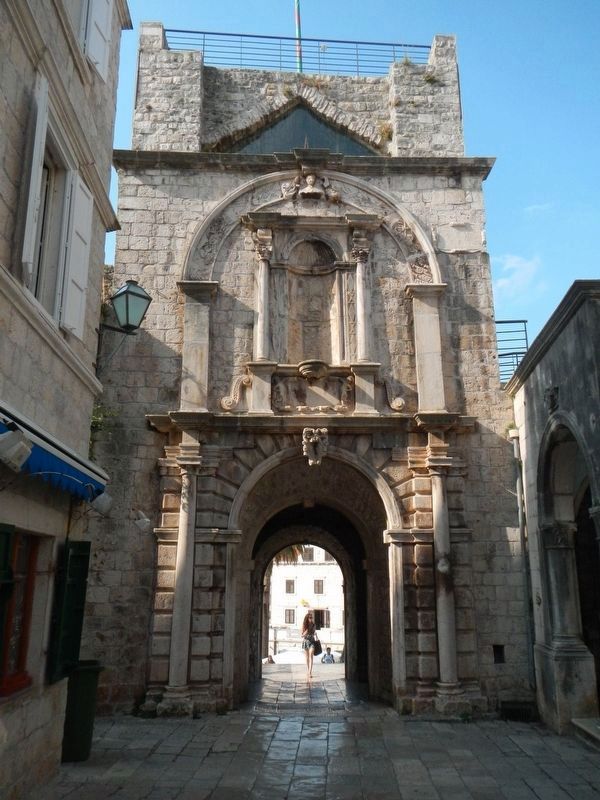Old Town entrance gate, inside image. Click for full size.
